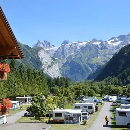 Alpenresort Eienwaeldli Campsite *
