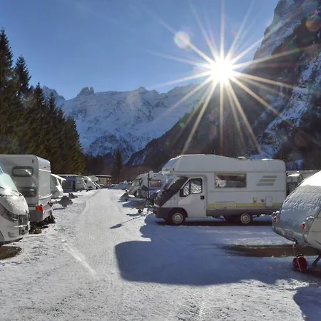 キャンプ場 Alpenresort Eienwaeldli